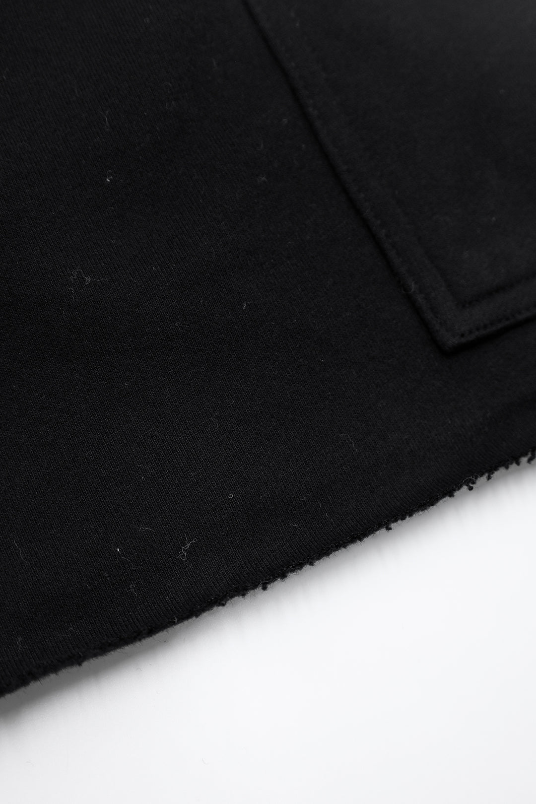 Comfort-Fit Cargo Sweat Shorts - Black