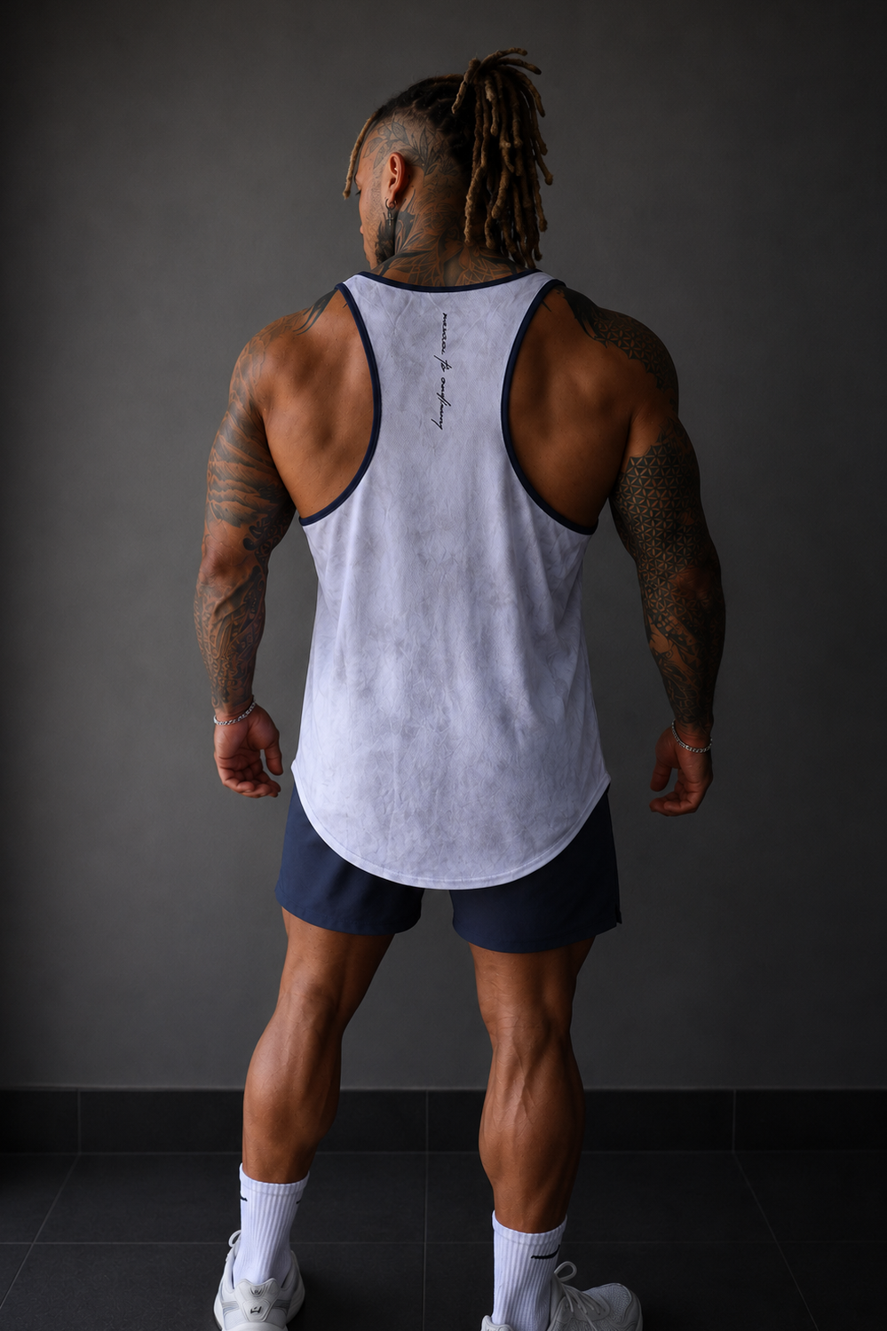 Fast-Dry Bodybuilding Workout Stringer - Dusted White w/ Navy