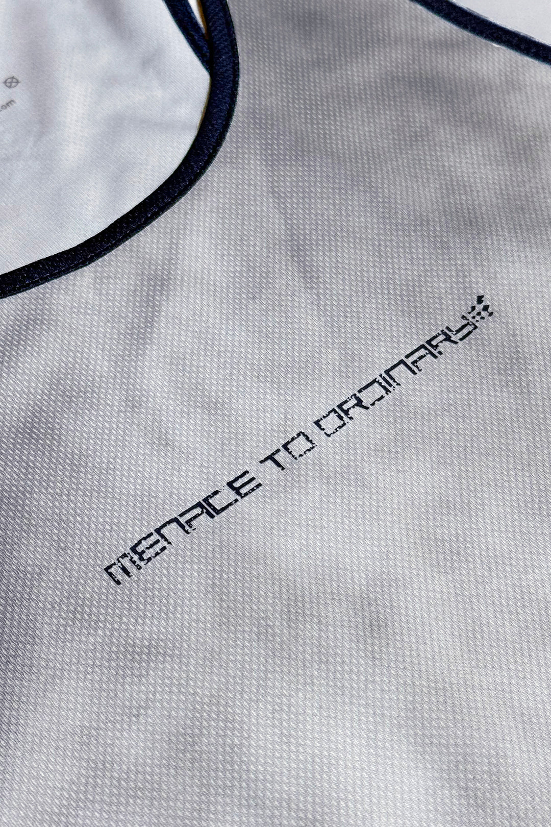 Fast-Dry Bodybuilding Workout Stringer - Dusted White w/ Navy